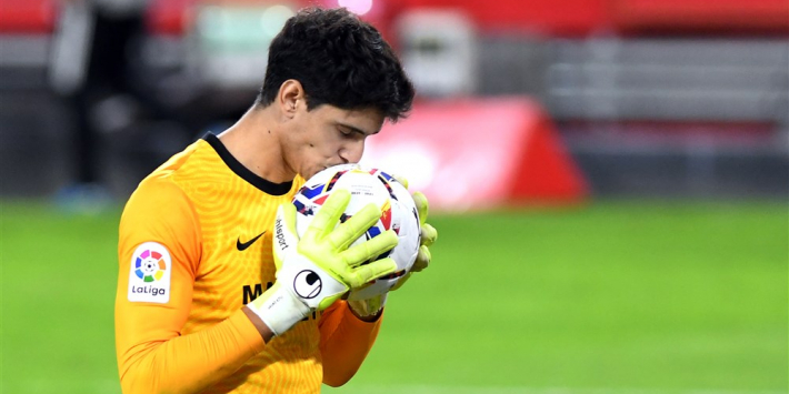 Sevilla wint dankzij Bono, die zevende (!) clean sheet op rij heeft