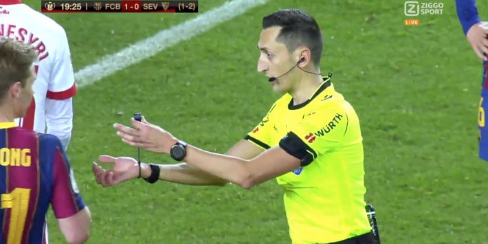 Video: arbiter biedt klagende De Jong de fluit aan