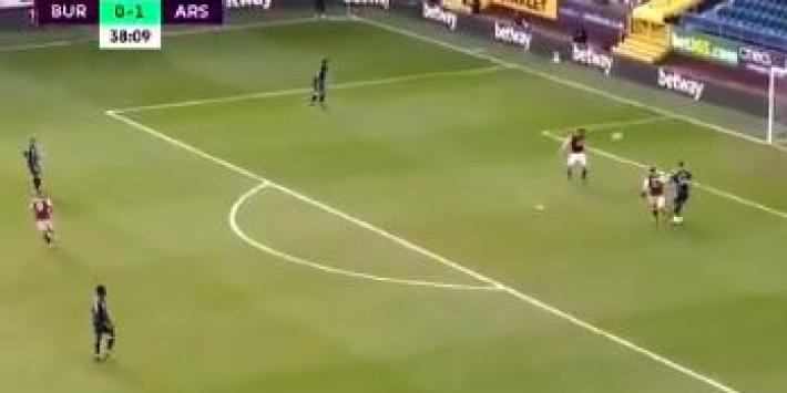 Video: Xhaka veroorzaakt tegengoal na knullige actie