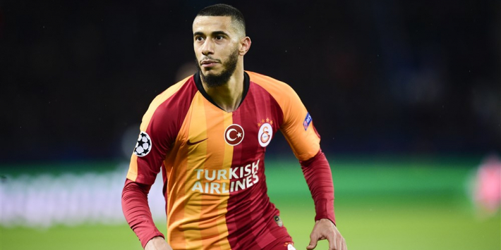 Galatasaray-speler Belhanda ontslagen na kritiek op grasmat