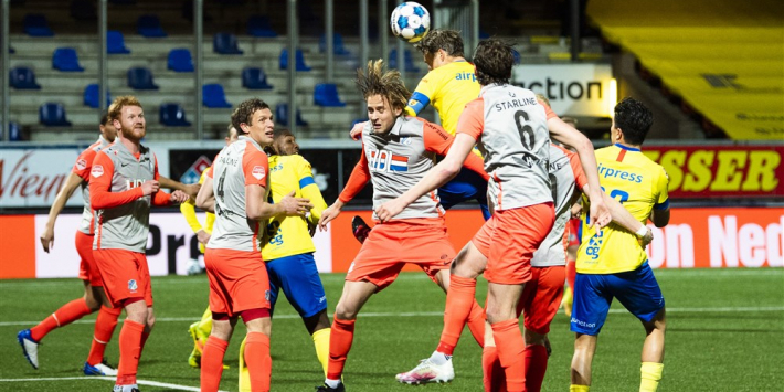 Cambuur verslaat defensief Eindhoven en zet stap naar titel