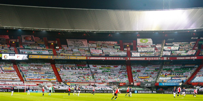 katoen Wordt erger Chinese kool Spandoeken in Kuip worden voor bekerfinale verwijderd - FCUpdate.nl