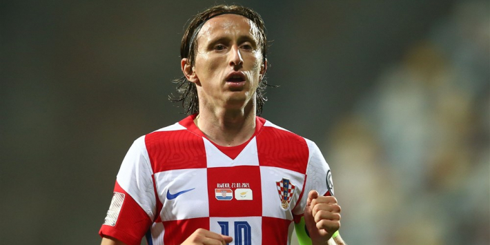 Recordinternational Modric in tranen na eerbetoon ploeggenoten
