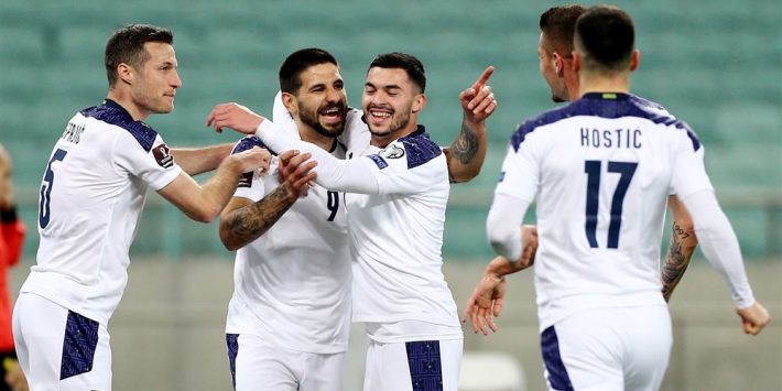 Mitrovic bezorgt Servië benauwde overwinning bij Azerbeidzjan