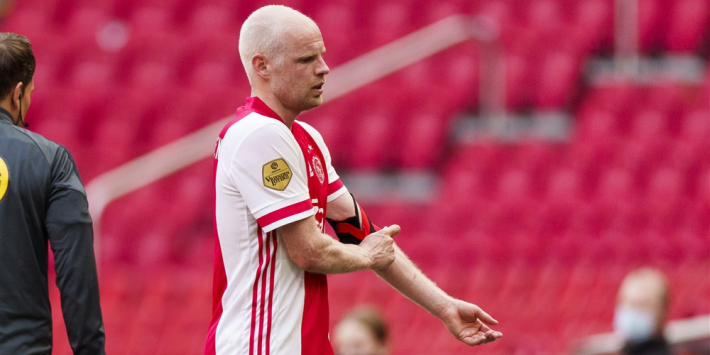 Ten Hag over Klaassen: "Ik heb hem uit voorzorg eruit gehaald"