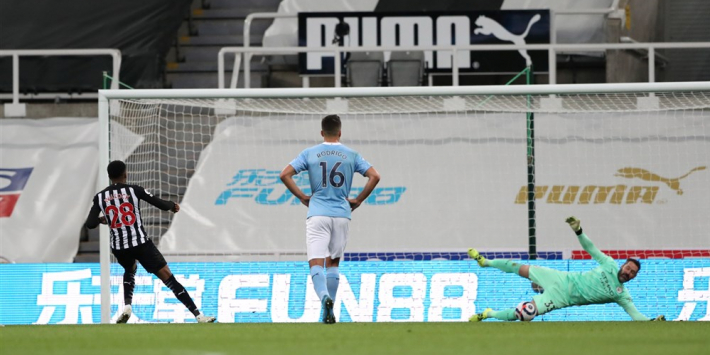 Bijzondere avond voor goalie Carson en Torres én record voor City