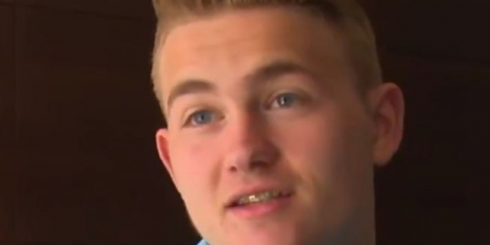 Prachtig: Oranje deelt beelden rond examens De Ligt en Wijndal