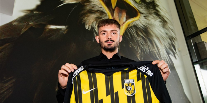Vitesse presenteert Zwitserse middenvelder als tweede aanwinst