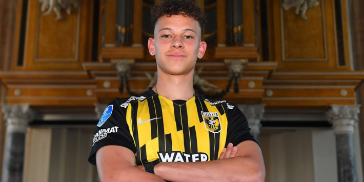 Vitesse presenteert wederom een Zwitserse speler