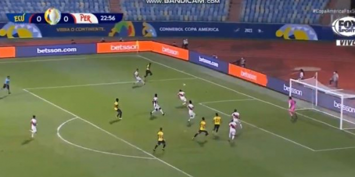 Video: Tapia zet Peru met ongelukkige eigen goal op achterstand