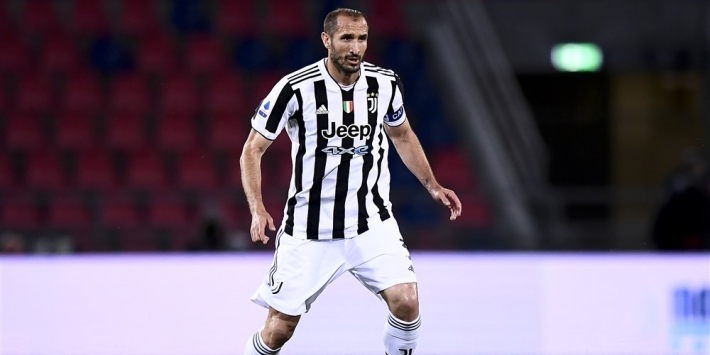 Transfervrije Chiellini wil nog niet stoppen en wacht op Juventus