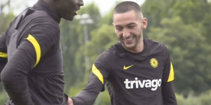 Ziyech ouwehoert met Mendy: "Te veel kebab gegeten"