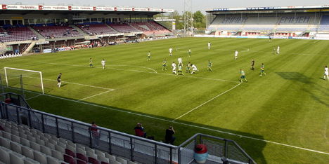 FC Emmen neemt vier spelers op proef