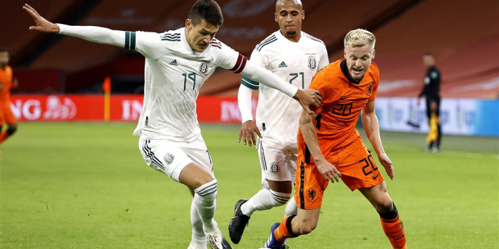 'PSV in onderhandeling over Mexicaans international'