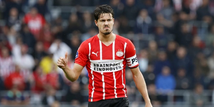 Schmidt wijst nieuwe eerste en tweede aanvoerder PSV aan