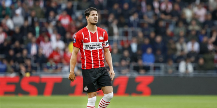 Van Ginkel baalt van 'domme en makkelijke' rode kaart