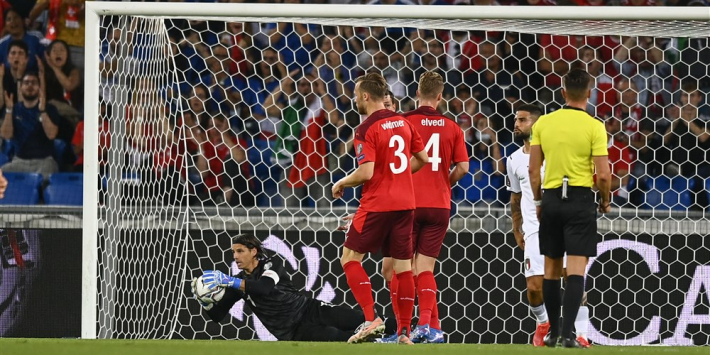 Penaltyspecialist Italië faalt en lijdt opnieuw zeer duur puntverlies