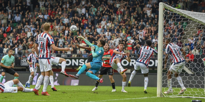 NEC bijt zich in bizar duel stuk op tien man van Willem II