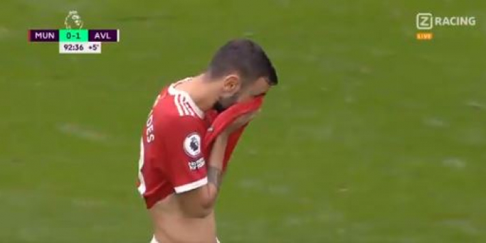 Video: Fernandes kost United dure punten met enorme misser