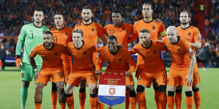 Ver weg stuiten op pil Dit is de opstelling van het Nederlands elftal tegen Montenegro