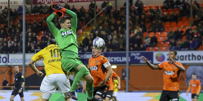 FC Volendam grijpt koppositie na discutabele beslissing Nijhuis