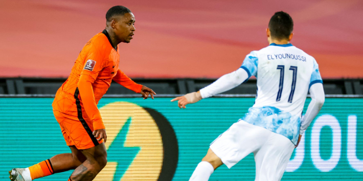 Oranje imponeert niet in 'rare' eerste helft: "Bergwijn is de enige"