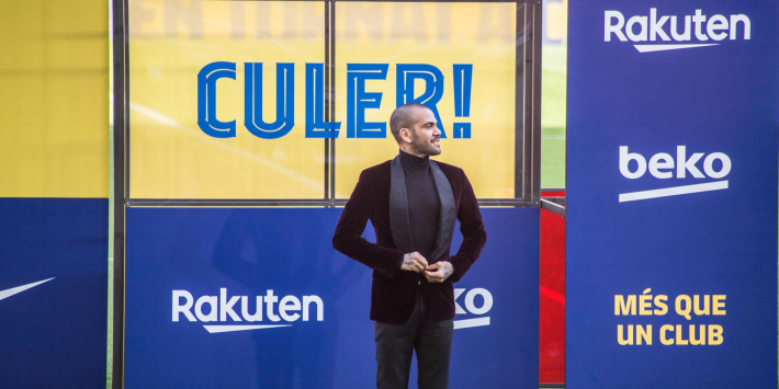 'Barça plakt mega-afkoopsom op Alves, die vrijwel gratis speelt'