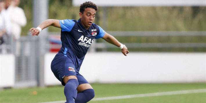 AZ O19 overleeft spannend Youth League-tweeluik na penalty's