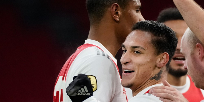 Ajax nadert de vijftig treffers na simpele overwinning op Willem II