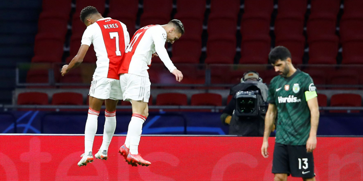 Video: Oppermachtig Ajax dendert door met twee prachtige goals