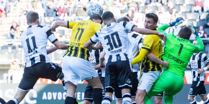 Keeperswissels Vitesse en Heracles pakken uitstekend uit