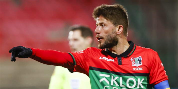 36-jarige Schöne: "Ik zie mezelf nog wel een paar jaar voetballen"