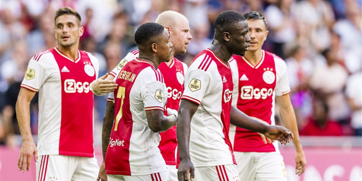 Bergwijn neemt Ajax bij vijfde overwinning opnieuw op sleeptouw 