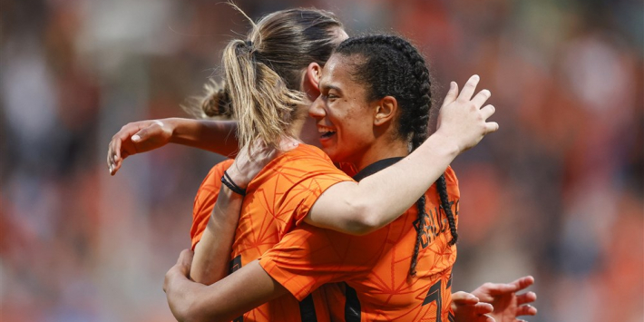 Leeuwinnen pakken WK-ticket dankzij 'lucky goal' in blessuretijd