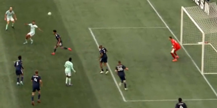 Genieten: heerlijke bicycle kick Martínez in Major League Soccer