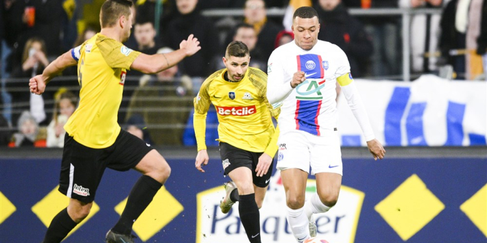 Mbappé schrijft geschiedenis bij monsterzege PSG: "Is een alien"
