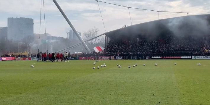 Supporters van Ajax zingen walgelijk lied op laatste training voor Klassieker 