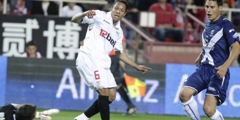 Barça en Sevilla akkoord over linksback Adriano