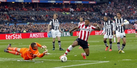 Van Hanegem: ''Lens meenemen naar EK''