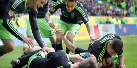 Ajax begint nieuwe seizoen in Huizen