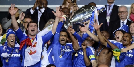 Chelsea verlengt contract verdediger Bertrand