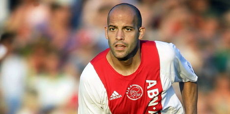 Ajax-supporters zwaaien Gabri vrijdag uit