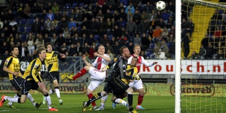 Ajax zet volgende stap met zege in Breda
