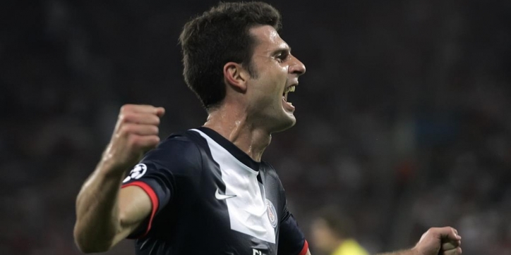 Thiago Motta jaar langer bij Paris Saint Germain