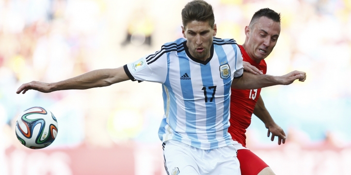 Swansea City neemt Argentijn Fernández over van Napoli