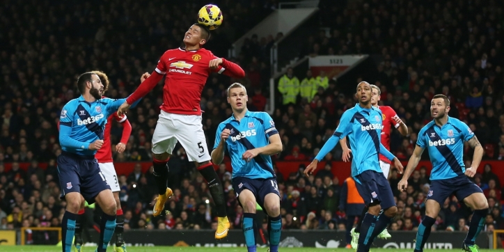 Van Gaal ziet Rojo weer afhaken met schouderkwetsuur