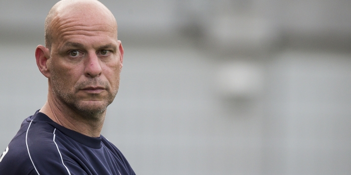 Oss verlengt met trainer Wels en assistent Van der Sloot