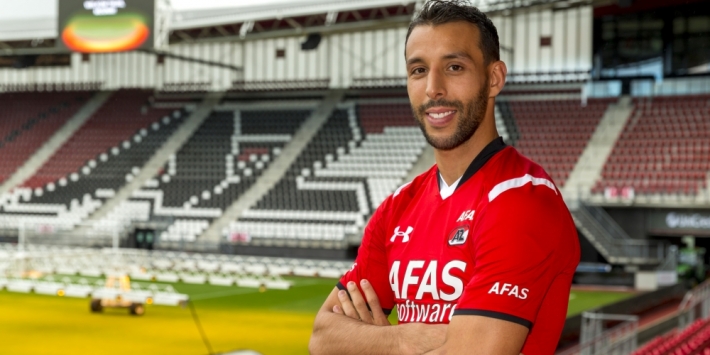 El Hamdaoui hoopt op Eredivisieclub: "Ik vind het wel goed hier"