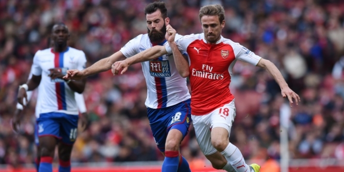 Arsenal laat basisspeler Monreal naar Sociedad gaan