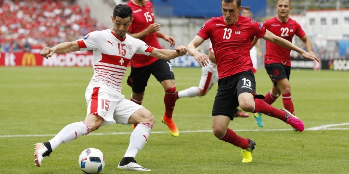 Bologna lijft Zwitserse middenvelder Dzemaili in